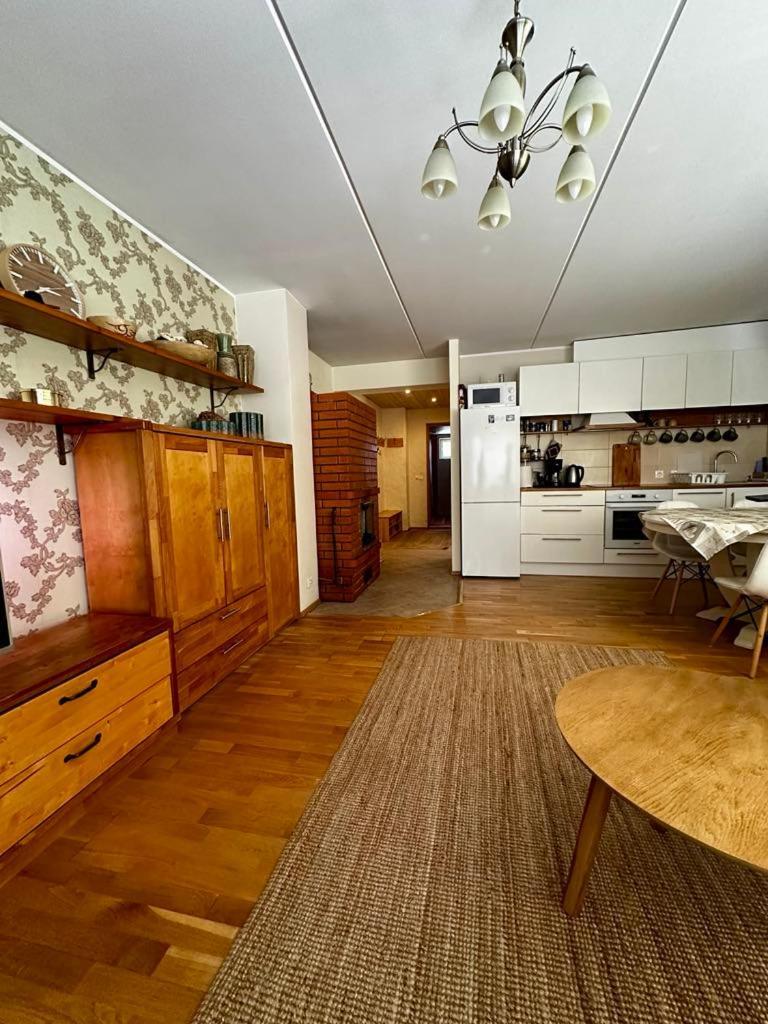 Tolli Apartment Kuressaare Buitenkant foto