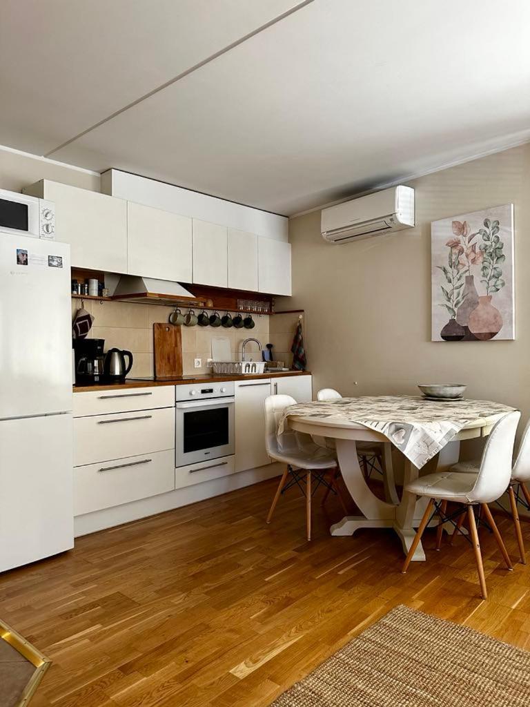 Tolli Apartment Kuressaare Buitenkant foto